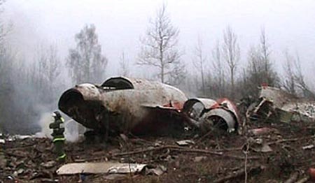 Tư lệnh không quân Ba Lan có mặt ở buồng lái máy bay rơi